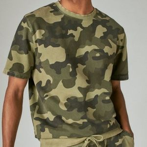 Lucky Brand Men's Camo Crew Short Sleeve Sweat Shirt New Size Medium